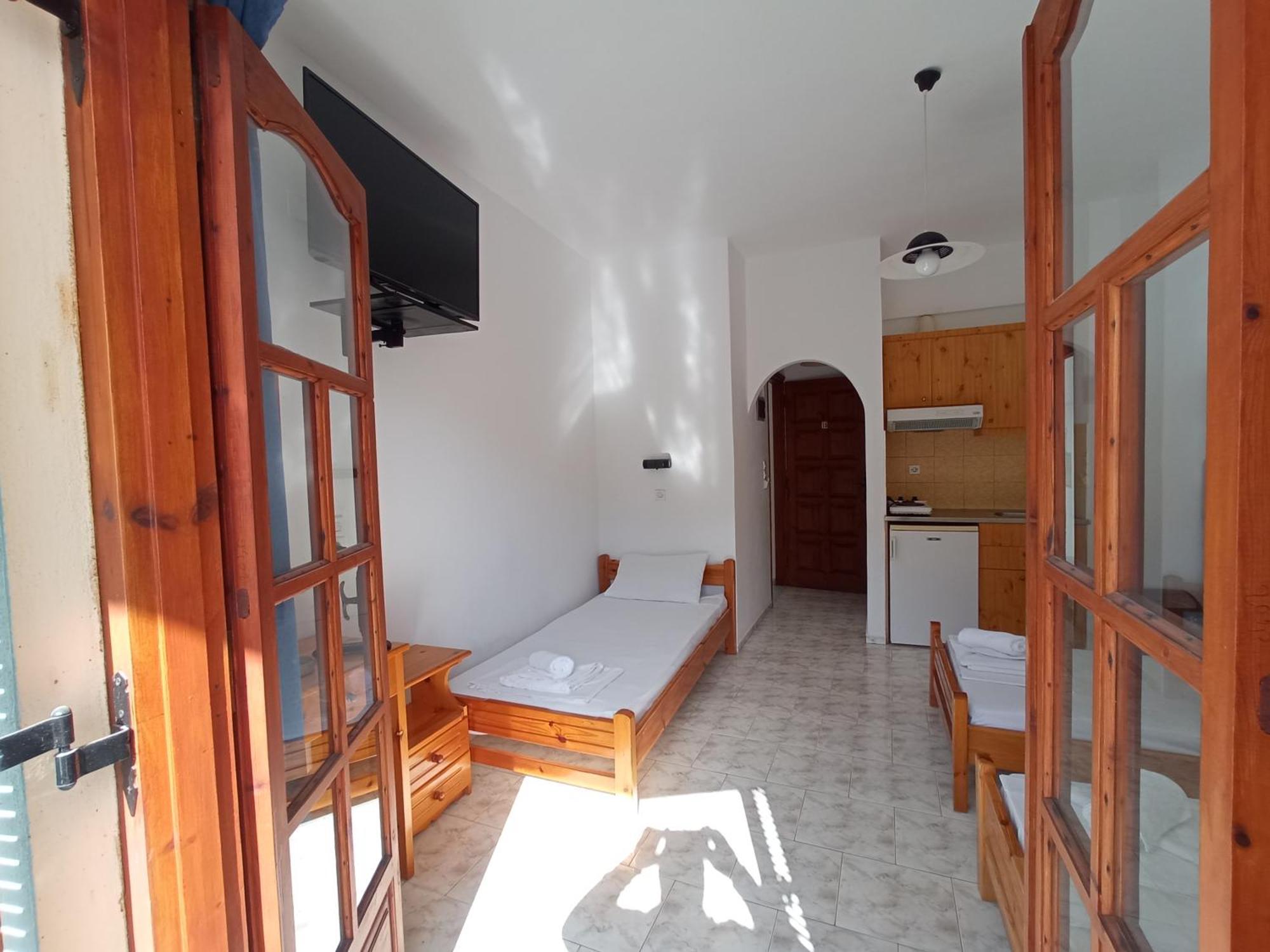 George Studios Сталида Экстерьер фото